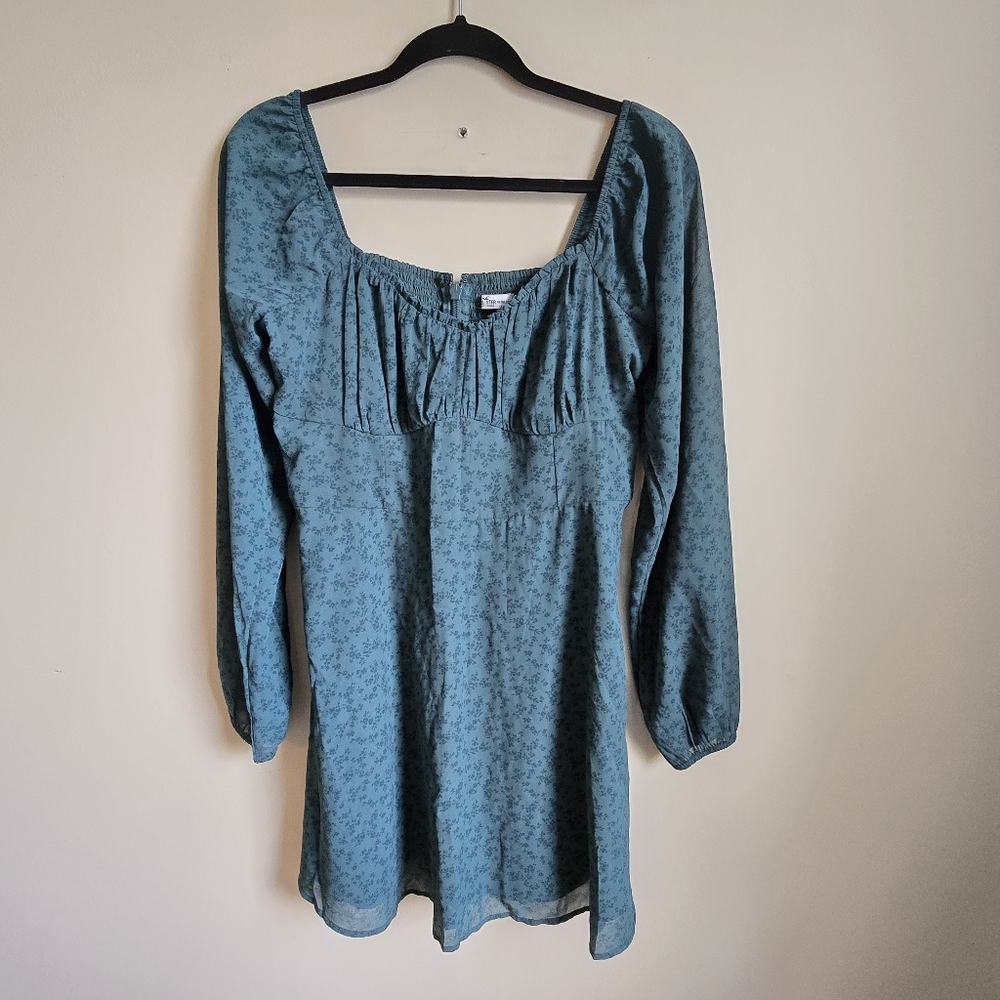 Size L Hollister Ruched Sweetheart Dress - Picture 6 of 9